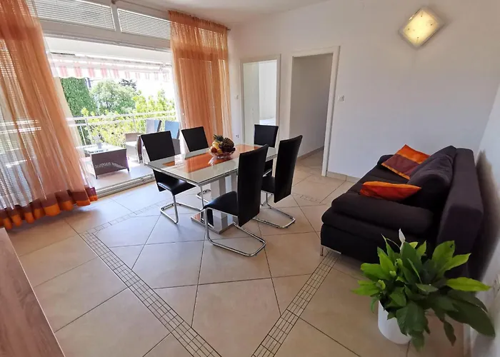 50m Vom Entfernt- Fuer 5 Personen By Interhome