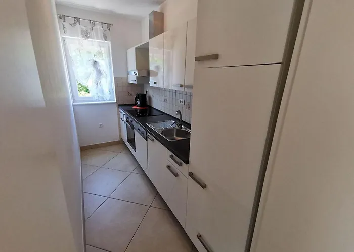 50m Vom Entfernt- Fuer 5 Personen By Interhome Dramalj