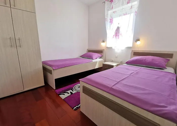 50m Vom Entfernt- Fuer 5 Personen By Interhome Διαμέρισμα