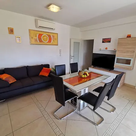50m Vom Entfernt- Fuer 5 Personen By Interhome Apartment Dramalj