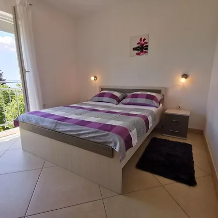 50m Vom Entfernt- Fuer 5 Personen By Interhome Dramalj